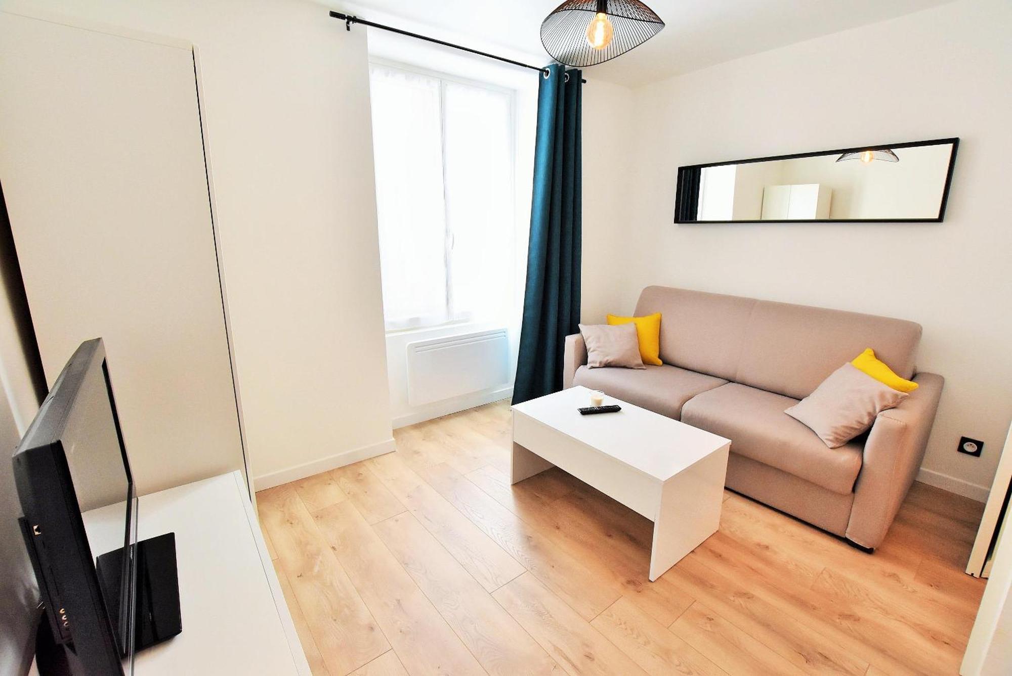 Appartement Au Coeur De La Ville De Taverny Luaran gambar