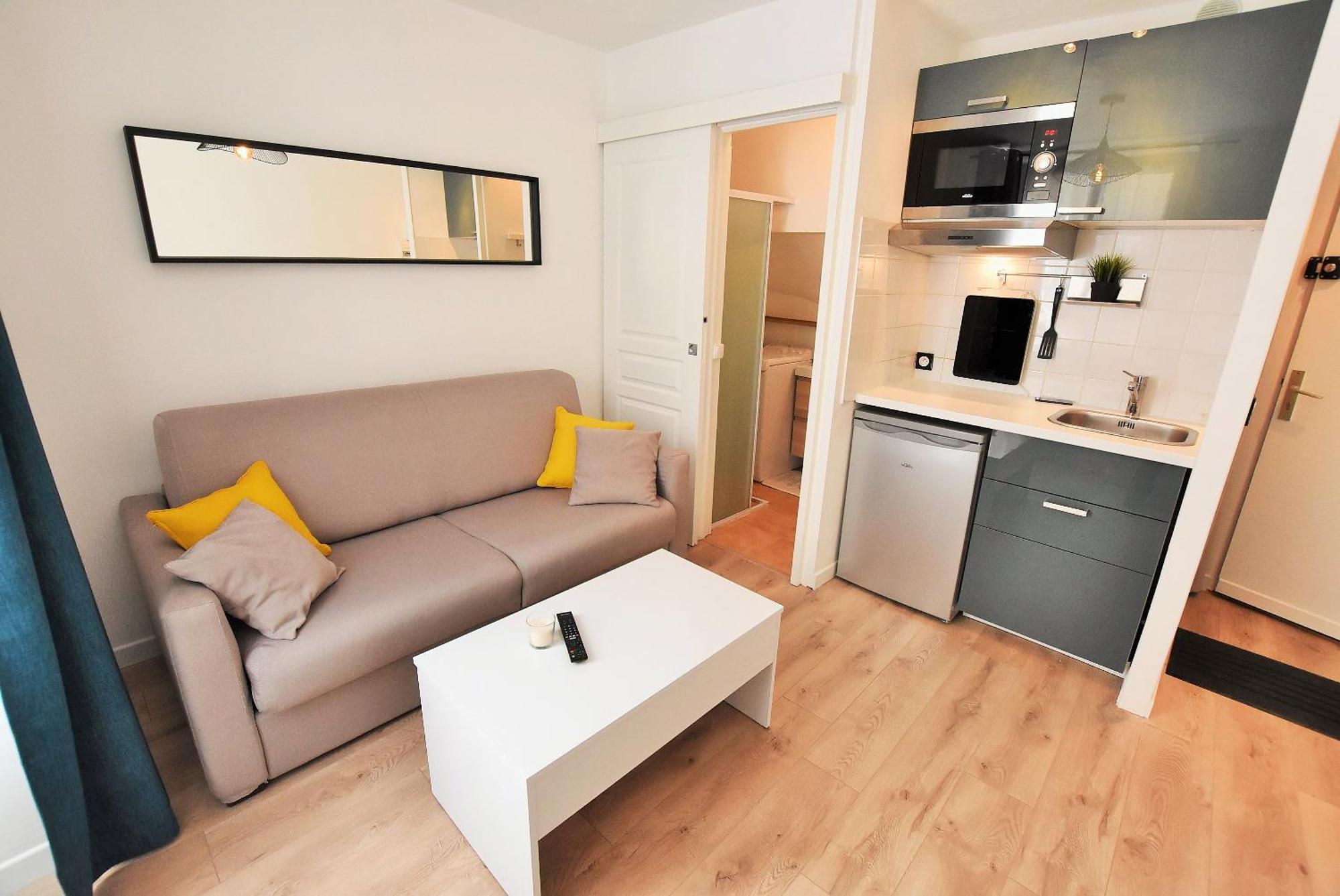 Appartement Au Coeur De La Ville De Taverny Luaran gambar